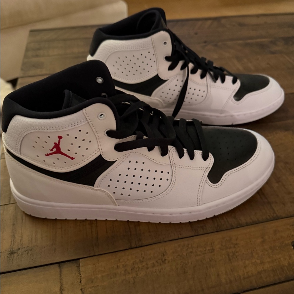 Air Jordan “Access” Jump Man Black and White New W/Out Box